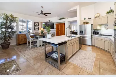 40494 Calle Lampara, Murrieta, CA 92562 - Photo 5