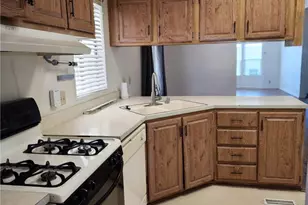 530 W Devonshire Ave, Hemet, CA 92543 - Photo 5