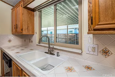 38075 Calle Amigable, Murrieta, CA 92563 - Photo 13