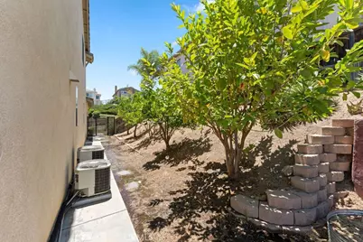 23622 Saratoga Springs, Murrieta, CA 92562 - Photo 7