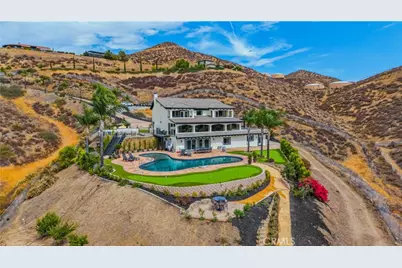 30800 Sorrel Lane, Canyon Lake, CA 92587 - Photo 17