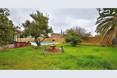 477 E Van Koevering, Rialto, CA 92376 - Photo 17