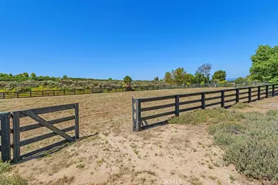 35820 Pauba Rd, Temecula, CA 92592 - Photo 7