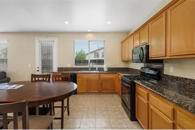 23613 Black Oak, Murrieta, CA 92562 - Photo 5