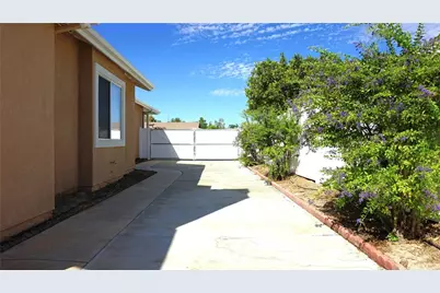 42144 Santa Fe Trail, Murrieta, CA 92562 - Photo 39