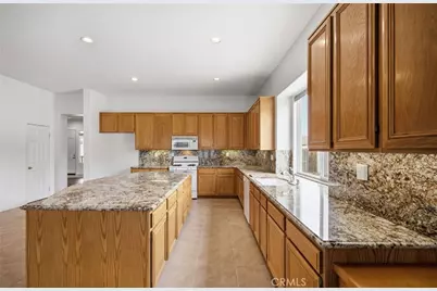 42144 Santa Fe Trail, Murrieta, CA 92562 - Photo 11