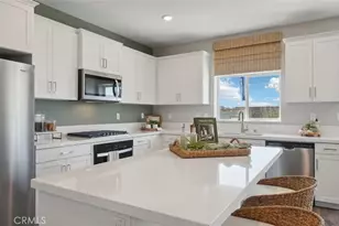 31302 White Bark Dr, Winchester, CA 92596 - Photo 7