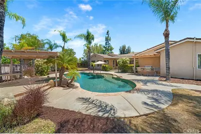 42248 Chisolm Trail, Murrieta, CA 92562 - Photo 47