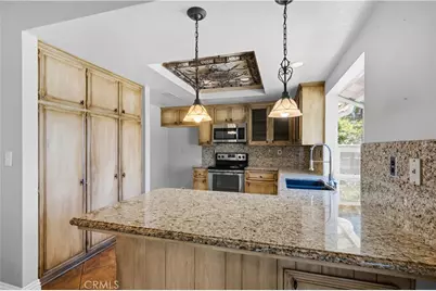 30027 Swan Point, Canyon Lake, CA 92587 - Photo 11