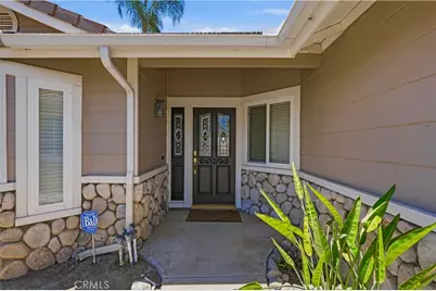 30027 Swan Point, Canyon Lake, CA 92587 - Photo 5