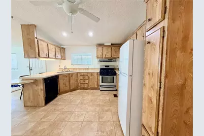 24600 Mountain Avenue #92, Hemet, CA 92544 - Photo 11