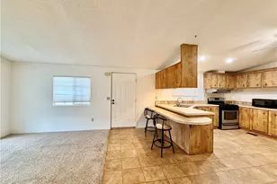 24600 Mountain Ave, Hemet, CA 92544 - Photo 7