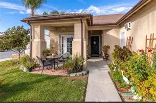 1989 Warwick, San Jacinto, CA 92582 - Photo 1