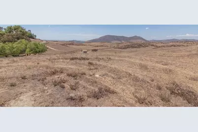 37911 Arosa Street, Winchester, CA 92596 - Photo 15
