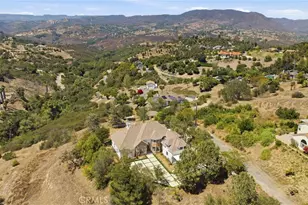 1094 Hillcrest View Ln, Fallbrook, CA 92028 - Photo 3