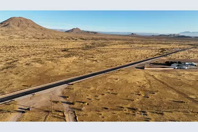 4 Stoddard Wells Road, Apple Valley, CA 92307 - Photo 7