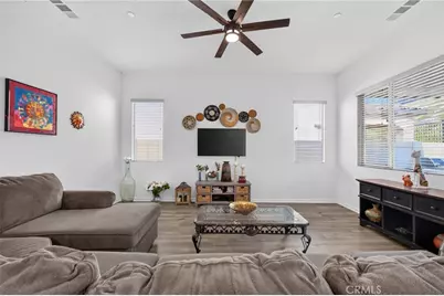 11890 Sagecrest Court, Corona, CA 92883 - Photo 13