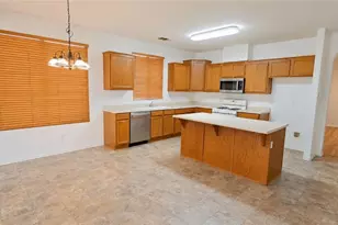 12302 Andrea Dr, Victorville, CA 92392 - Photo 7
