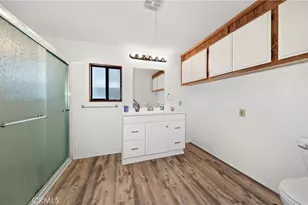 1300 W Menlo Ave, Hemet, CA 92543 - Photo 15