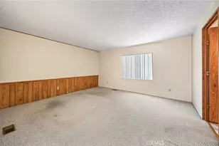 1300 W Menlo Ave, Hemet, CA 92543 - Photo 13