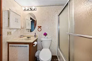 1300 W Menlo Ave, Hemet, CA 92543 - Photo 17