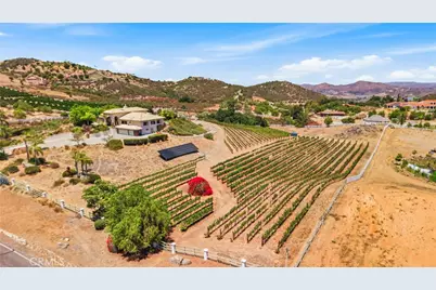 21384 Paseo Montana, Murrieta, CA 92562 - Photo 7