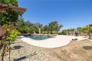 40299 Atmore Ct, Temecula, CA 92591 - Photo 13