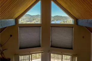 1239 Yosemite, Lake Arrowhead, CA 92352 - Photo 17