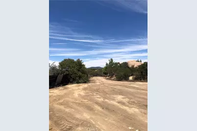 1 Calle Paramo, Murrieta, CA 92562 - Photo 3