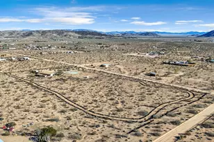 1998 Cambria Ave, Landers, CA 92285 - Photo 43