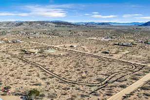 1998 Cambria Ave, Landers, CA 92285 - Photo 43