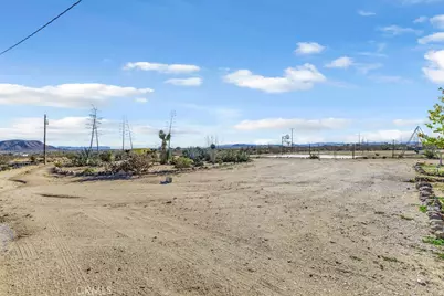 1998 Cambria Avenue, Landers, CA 92285 - Photo 3