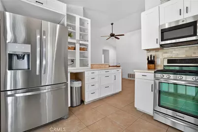 39771 Old Carriage, Murrieta, CA 92563 - Photo 15