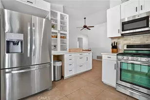 39771 Old Carriage, Murrieta, CA 92563 - Photo 15