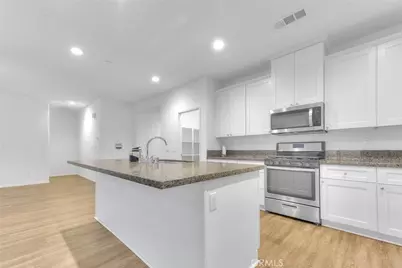 996 Forster Court, Hemet, CA 92543 - Photo 5