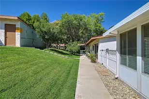 19368 Ave Of The Oaks, Newhall, CA 91321 - Photo 25
