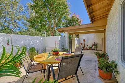 19368 Avenue Of The Oaks, Newhall, CA 91321 - Photo 5