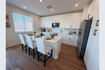 34307 Chelsie Ln, Yucaipa, CA 92399 - Photo 3