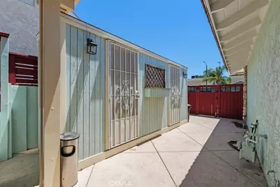 315 E Monterey, Corona, CA 92879 - Photo 31