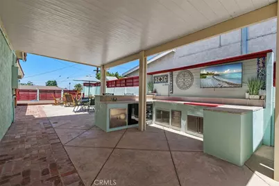315 E Monterey, Corona, CA 92879 - Photo 33