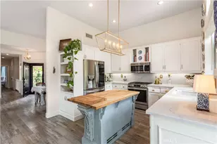 37849 Bear View Cir, Murrieta, CA 92562 - Photo 5