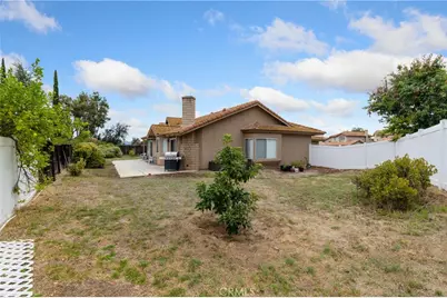 39560 Glenwood Court, Murrieta, CA 92563 - Photo 9