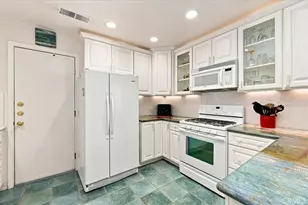 40740 Corte Albara, Murrieta, CA 92562 - Photo 11