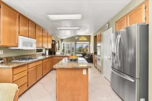 40482 Calle Lampara, Murrieta, CA 92562 - Photo 15