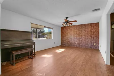 27307 Hemet, Hemet, CA 92544 - Photo 5