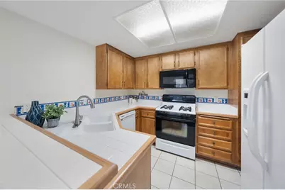 1379 Yorktown Circle, San Jacinto, CA 92583 - Photo 5