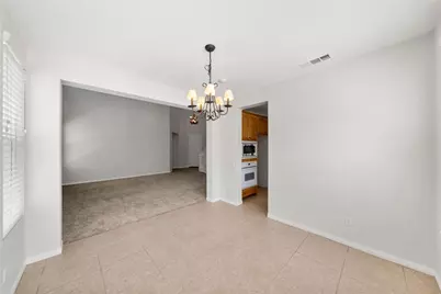 1696 Tamarron, Corona, CA 92883 - Photo 11