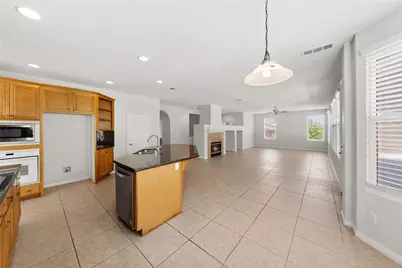 1696 Tamarron, Corona, CA 92883 - Photo 21