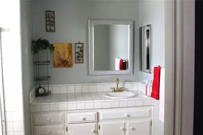 1661 W Wesley Place, Hemet, CA 92543 - Photo 9