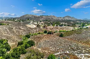 28610 Via Arboleda, Murrieta, CA 92563 - Photo 31